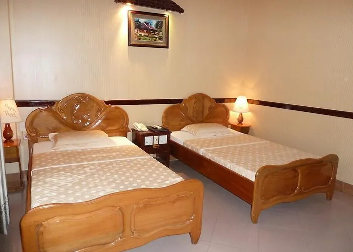 Ca Ty Khách sạn