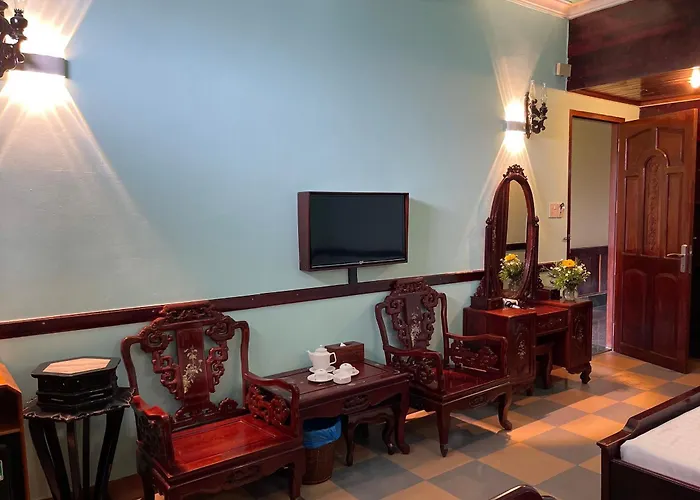 Khách sạn Ca Ty 2*