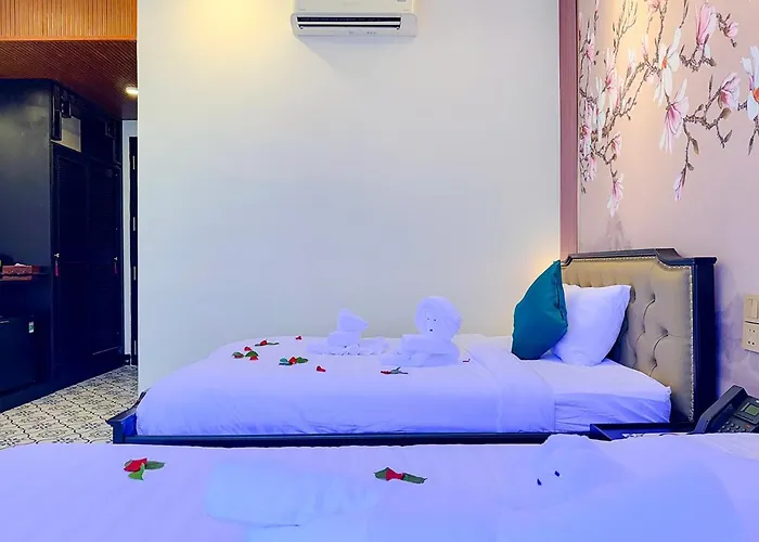 Khách sạn Ca Ty 2*